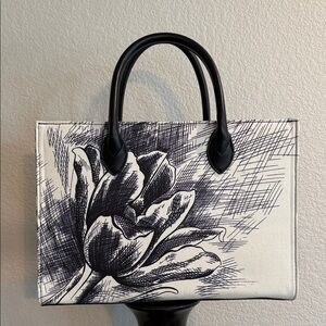 WHBM White House Black Market  White Floral abstract Tote Bag bag high end look